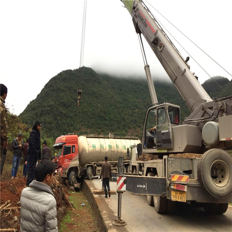 伊川吊车道路救援24小时